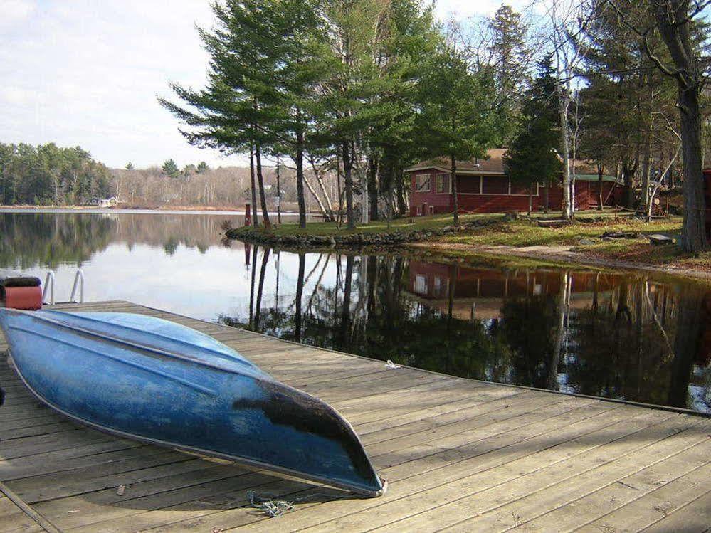 Black Lake Cabins Torrance Екстериор снимка